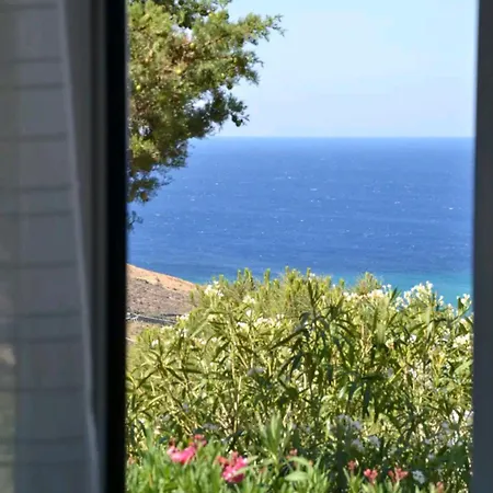 Tranquil Guest House-lagades,tinos Apartment *